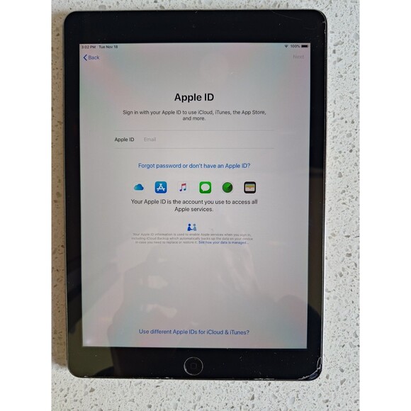Apple iPad Air (1st Generation) A1474 16 GB, Wi-Fi, 9.7 in - Space Gray - Picture 1 of 13